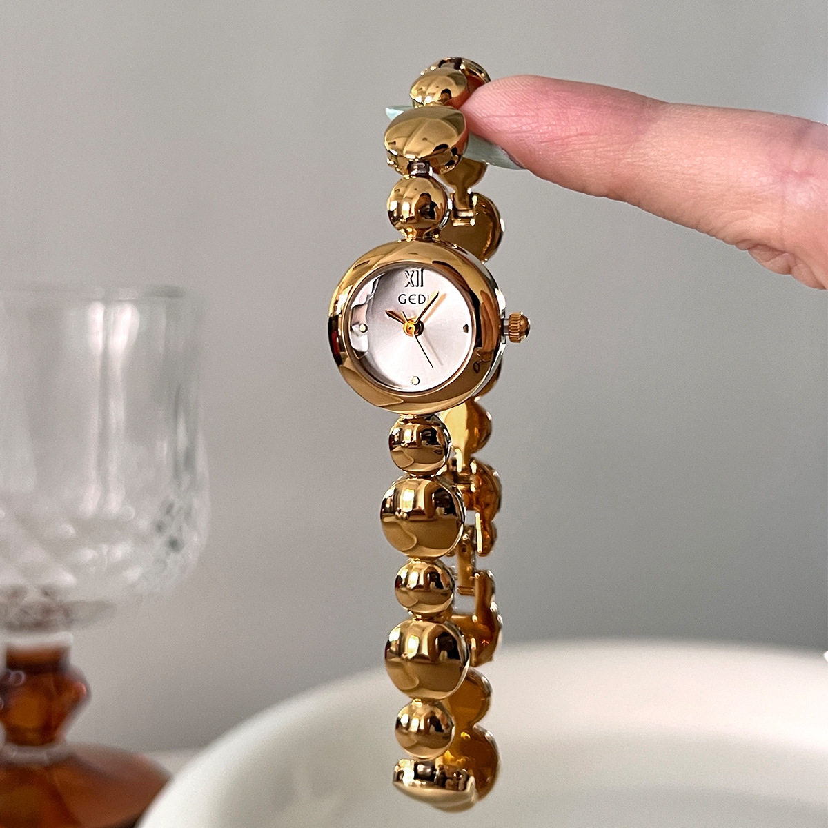 Jewelry Watches Vintage - นาฬิกาข้อมือผู้หญิง ดีไซน์หรูหรา แฟชั่น สายแบบถักรูปทรงกลม สไตล์วินเทจ ระดับไฮเอนด์