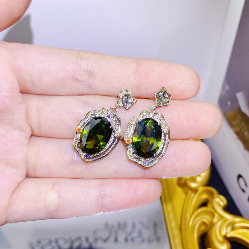ชุดเครื่องประดับ 'Ghost Artifa - Used Jewelry Watches บทวิจารณ์และราคา